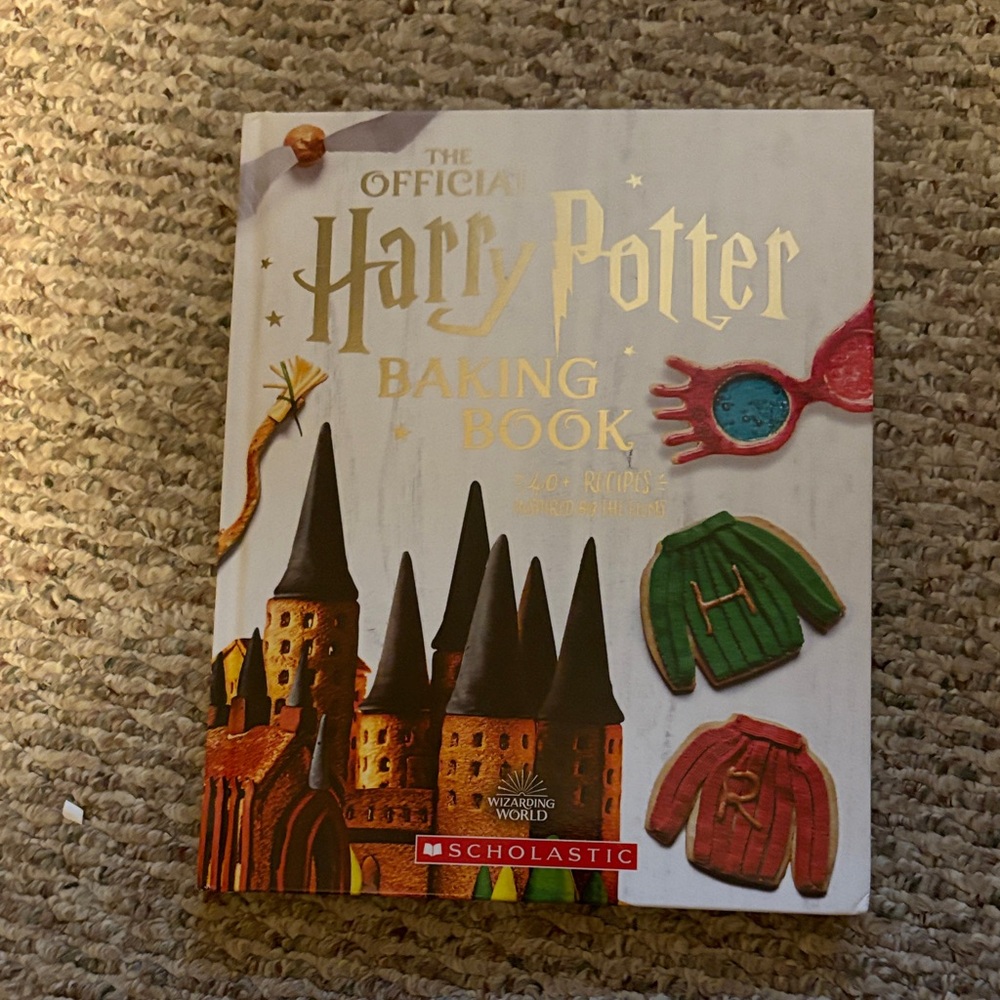 New! Scholastic Harry Potter Baking Book with Gold and Red Accents